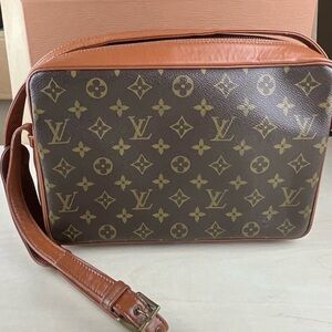 SOLD‼️‼️‼️‼️‼️Louis Vuitton Tan and Brown Monogram Messenger Bag
